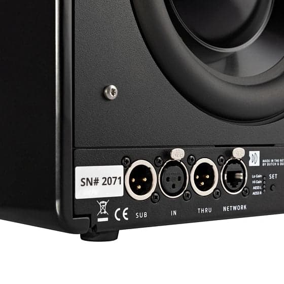 Dutch & Dutch 8c Studio Black Baffle / Studio view 4